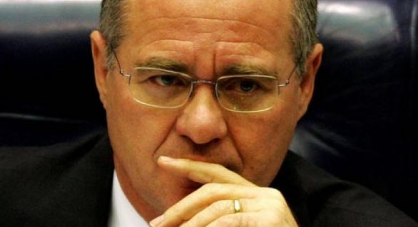 Renan descarta licença e continua no cenário nacional após deixar presidência do Senado