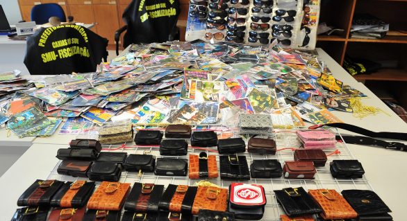 Pesquisa revela queda na compra de produtos pirateados no Brasil