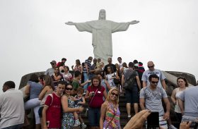 Brasil tem recorde de 6,6 milhões de turistas estrangeiros em 2016