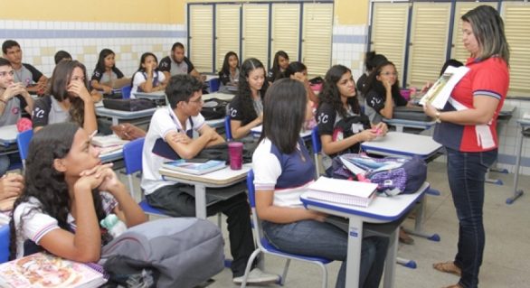 Governo de Alagoas anuncia rateio de R$ 53,6 milhões para professores da rede estadual