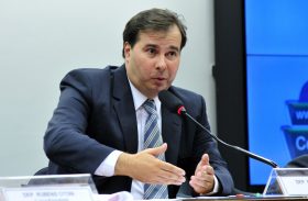 Rodrigo Maia é reeleito presidente da Câmara dos Deputados