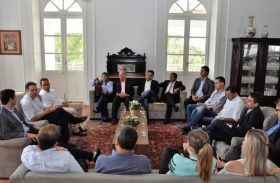 Governador reúne prefeitos para alinhar políticas de desenvolvimento