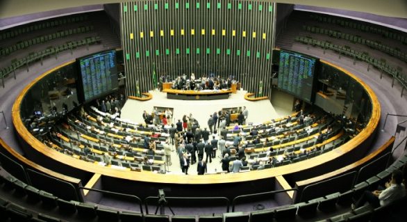 Reforma trabalhista passará com tranquilidade pela Câmara, diz relator