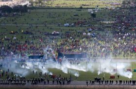 Com depredação de ministérios e confronto, ato em Brasília reúne 45 mil pessoas