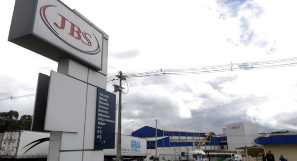 Justiça Federal bloqueia venda de R$ 1 bilhão em ativos da JBS