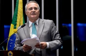 Renan deixa liderança do PMDB com críticas a Temer e diz que não serve para ‘marionete’