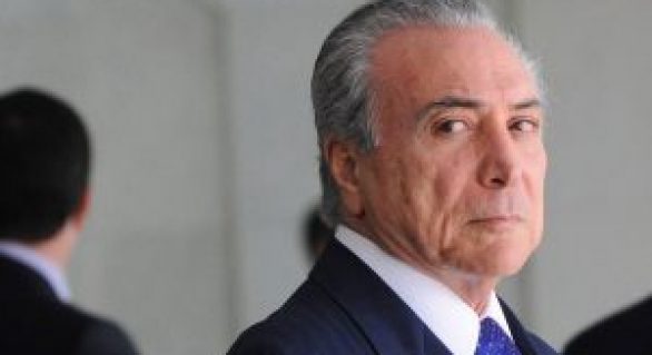 Planalto está preparado para possível nova denúncia contra Temer, diz Padilha