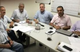 Diretoria da Pindorama e prefeitura de Coruripe discuten construção de barragens visando período de estiagem