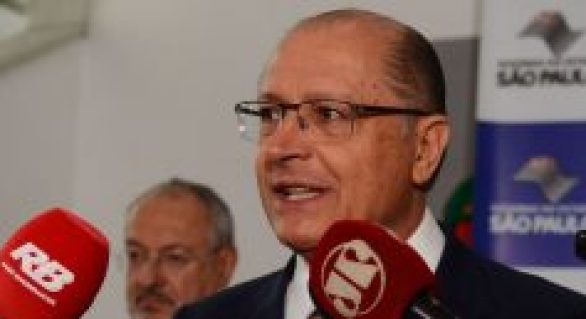 “Não merece resposta” acusação de que PSDB traiu Temer, diz Alckmin