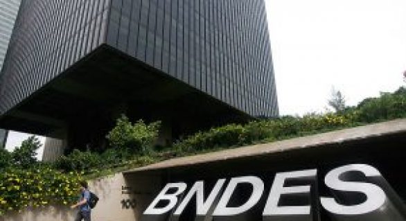 BNDES: corte de gastos de estatais é caminho para ajustar contas públicas