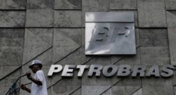 Governo quer privatizar a Petrobras, diz ex-diretor da ANP
