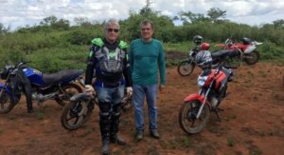 De moto, Téo Vilela dá a “largada” para a campanha ao Senado