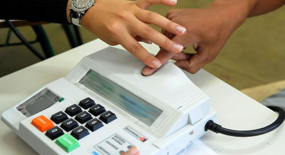 A um ano da eleição, 56% dos eleitores do país ainda não têm cadastro biométrico