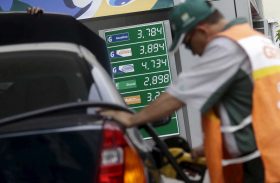 Petrobras anuncia quedas de 3,80% na gasolina e de 1,30% no diesel