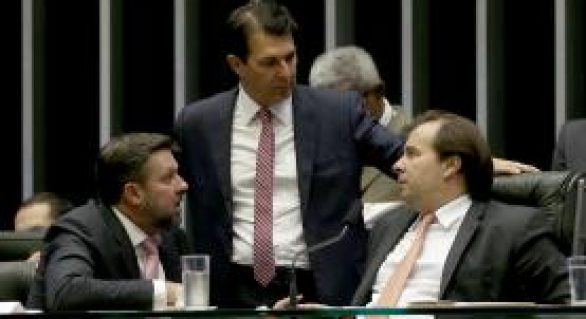 Rodrigo Maia marca votação da reforma da Previdência para 19 de fevereiro