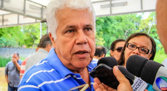 Thomaz Nonô aparece em terceiro lugar em pesquisa para governador