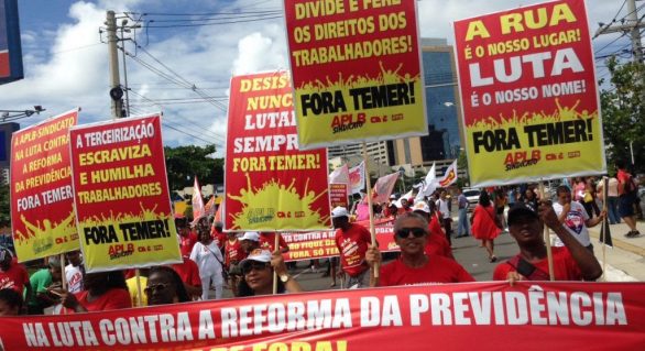 Trabalhadores de diversas categorias protestam contra a reforma da Previdência
