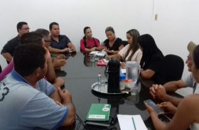 Prefeitura de Piaçabuçu e SEBRAE realizam reunião com agricultores e secretários para fortalecer o comércio local	Municípios