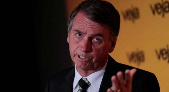 MP Eleitoral pede retirada de outdoors de apoio a Bolsonaro