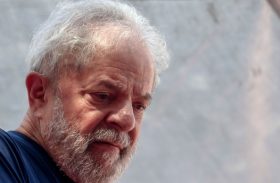 Família faz primeira visita a Lula na cadeia