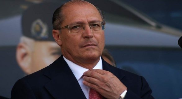 Ideal é que Aécio não seja candidato, diz Alckmin em entrevista
