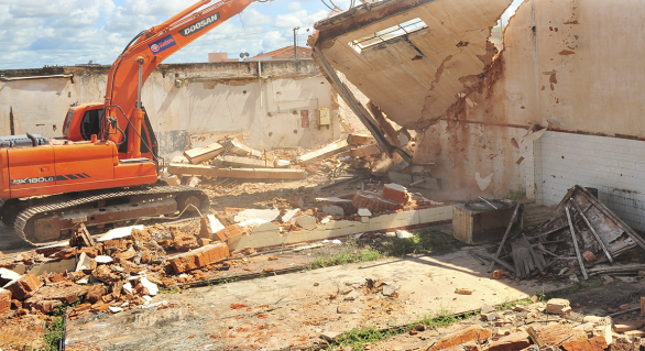 MP pode solicitar demolição de prédios abandonados em AL