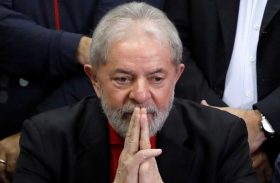 PT planeja ofensiva ao TSE em caso de negativa à candidatura de Lula