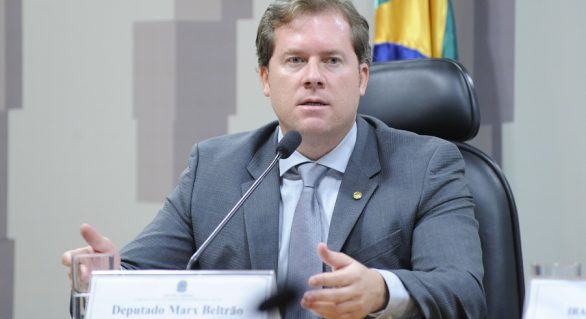 Marx Beltrão pode perder cargos na reforma administrativa de RF