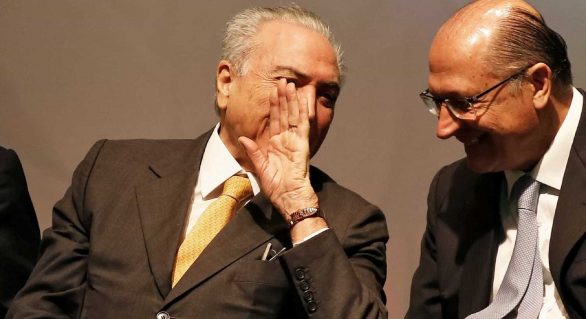 Em troca de apoio, Alckmin pode dar cargo a Temer e blindá-lo com foro
