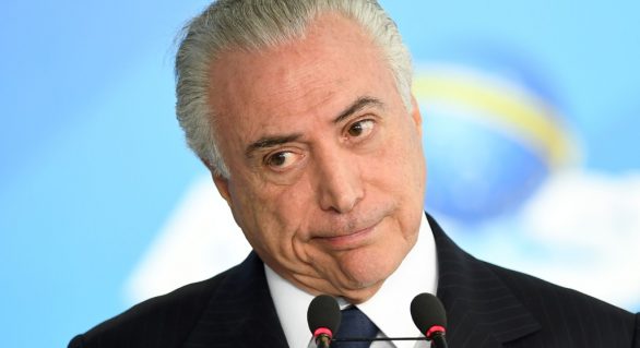 Temer pede que brasileiros esqueçam ‘diferenças’ e torçam pelo hexa