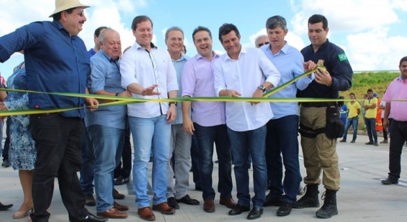 Inauguração de rodovia, um bom momento para Renan, Marx e RF anunciar aliança