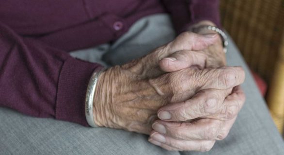 OMS: um em cada seis idosos sofreu abuso ao longo do último ano