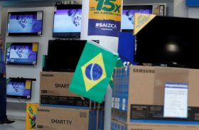 Vendas de TVs aumentam no país em período pré-Copa