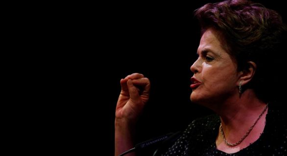 Lula está preso para não ser eleito presidente da República, diz Dilma