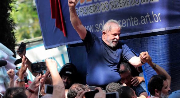 Preso há 100 dias, Lula mantém PT imobilizado