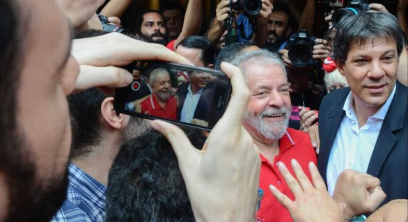 Haddad deve fechar hoje estratégia para inscrição de Lula na eleição