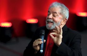 Lula diz não entender pressão do PT por apoio a nome de outra sigla