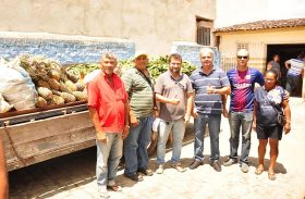 Cajueiro realiza 1ª compra direta de alimentos a produtores locais