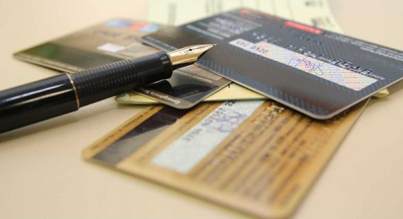 Como usar o cartão de crédito e manter as finanças em dia