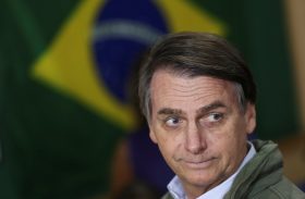 Eleito presidente, Bolsonaro perde imunidade que o livrou de processos