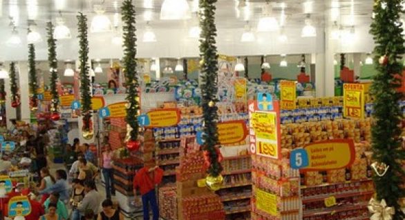 Supermercados preveem alta de 10% nas vendas de produtos natalinos