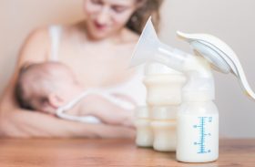 Unidade de saúde coleta doação de leite materno em Maceió