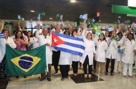 Mais de 100 médicos cubanos devem deixar Alagoas após impasse com o Bolsonaro