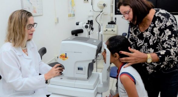 Mais de 130 alunos da rede pública realizam exames de vista e receberão óculos