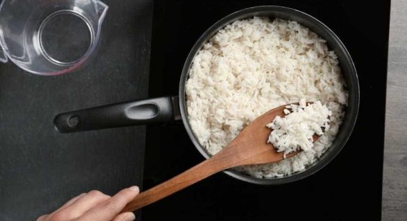 Modo como o arroz é feito pode causar muitos males à saúde; entenda