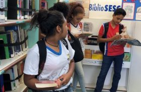 Ronda no Bairro leva literatura, cultura e diversão para estudantes de Maceió