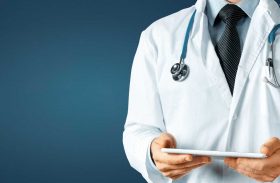Mais Médicos abrirá inscrições para profissionais formados no exterior