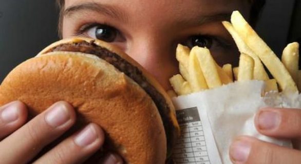 Tamanho exagerado de porções em restaurantes contribui para obesidade