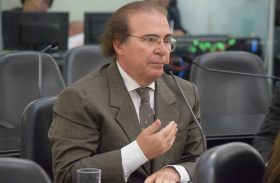 Olavo Calheiros desiste da presidência do Legislativo de AL