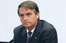 Bolsonaro destaca em rede social aumento da confiança no comércio